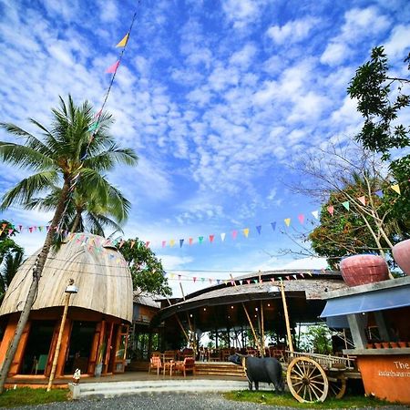 Hotel The Mud Bamboo Cafe And Beds Ban Bang Po Exterior foto