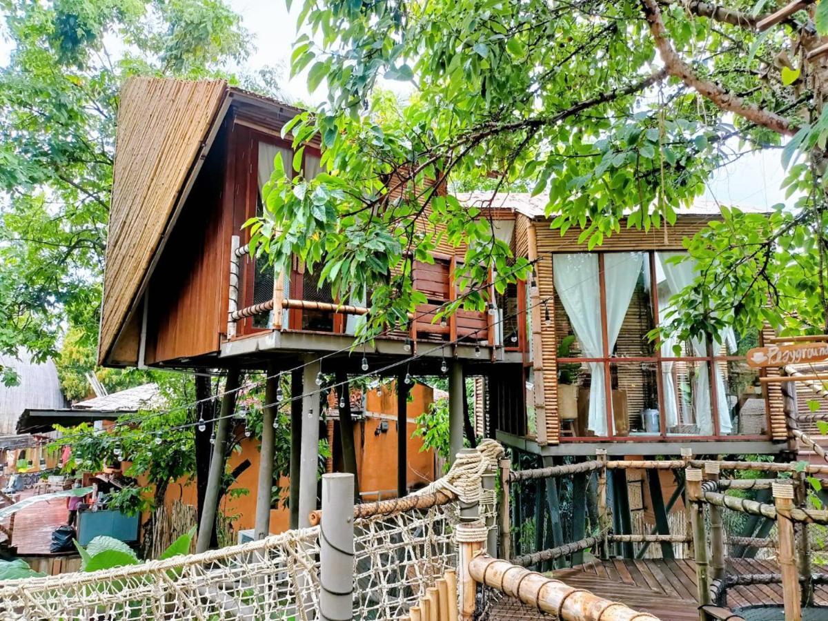 Hotel The Mud Bamboo Cafe And Beds Ban Bang Po Exterior foto